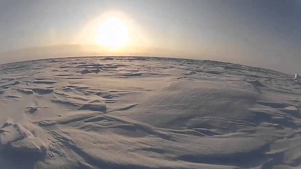 North Pole Expedition - Russian Ice Camp BARNEO - Philippe LATTES.