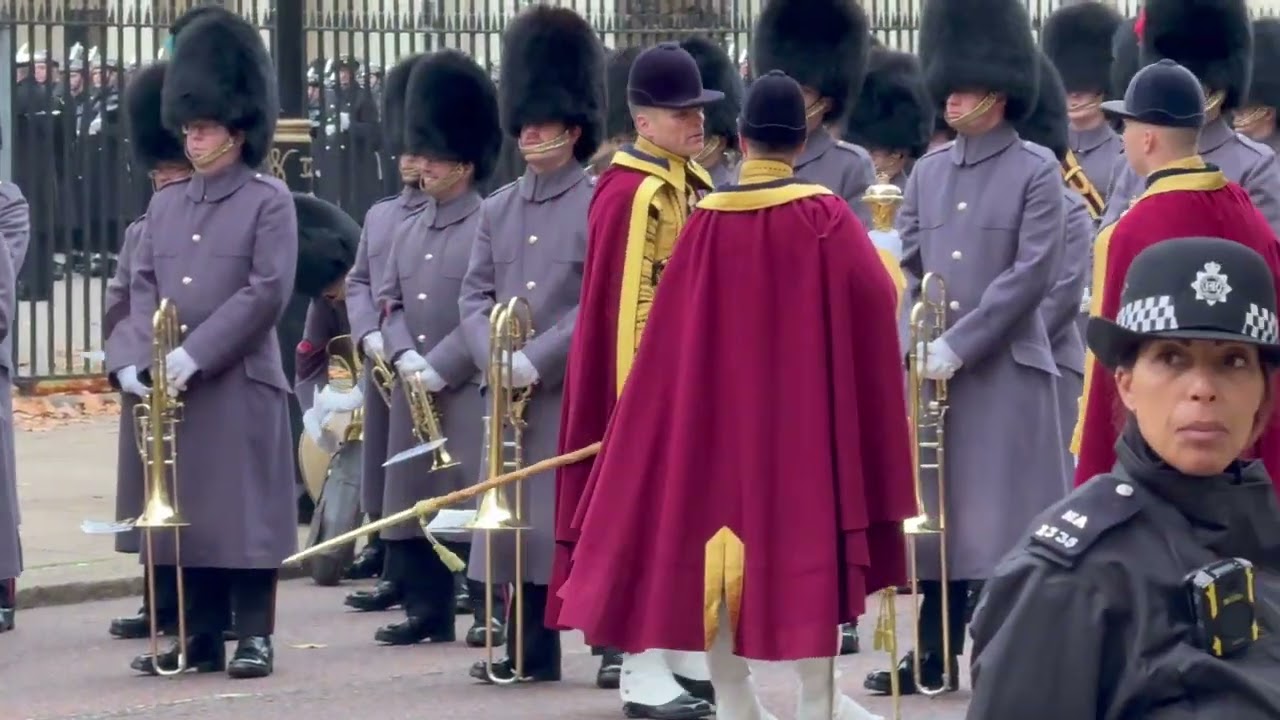 Top Royal Traditions in London You Have to See to Believe 🇬🇧
