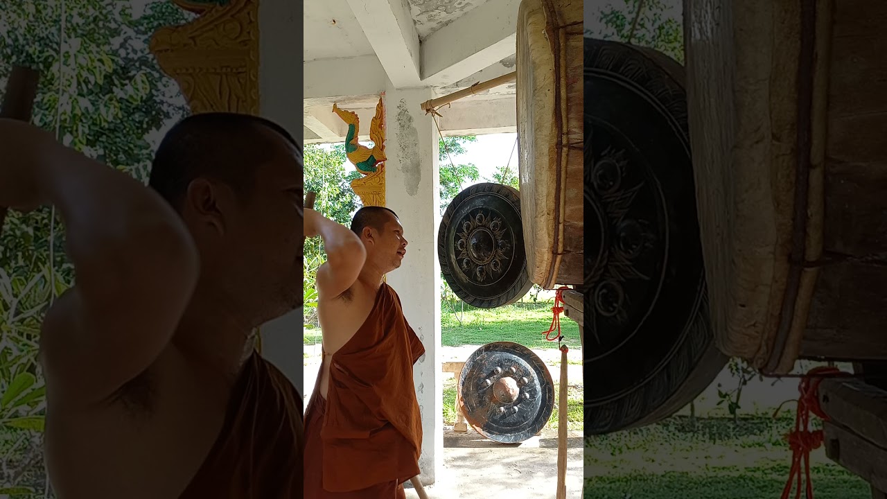 ตีกลองแลงวันพระ