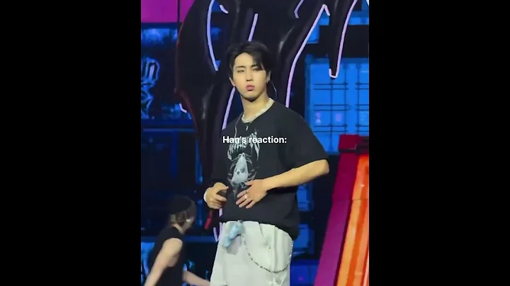 His reaction is so cute😭 #bangchan #hanjisung #bangchanstraykids #hanjisungstraykids #straykids #skz