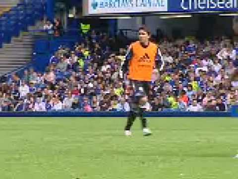 Chelsea fans were given their first glimpses of Guus Hiddink at Stamford Bridge on Tuesday, when he led the squad in an open training session.