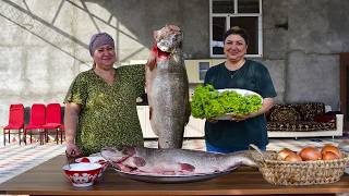 видео: Поймать гигантскую форель — два вкуснейших рецепта из одной рыбы картинка: Поймать гигантскую форель — два вкуснейших рецепта из одной рыбы