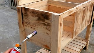 Woodworking Ideas Perfect For Cool Summer // DIY Free Cedar Cooler Storage Project Plans