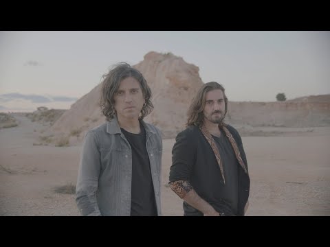 Rulo y La Contrabanda -The End ft. Andrés Suárez (Videoclip Oficial)