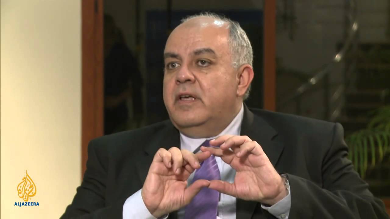 حديث مع الجزيرة - عمرو دراج حول دستور مصر "المثالي"