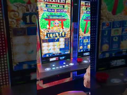 Jugando slots machine at palace station #vegasslotmachines #juegosdecasino #vegasslots #jackpot