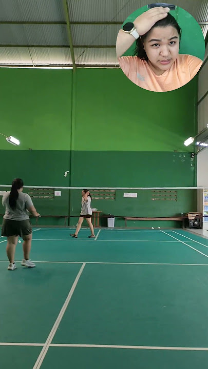 hari pertama di Bali langsung main badminton
