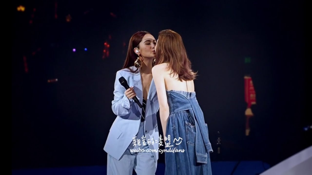【飯拍】《楊丞琳北京演唱會》王心凌&楊丞琳合唱「當你」+Talking 180825 [720P]