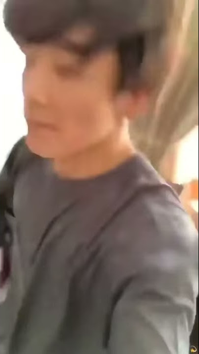 Jungkook being a dork w/ golden Maknae remix