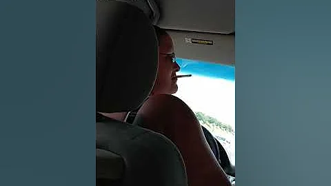 got her mom dancing in the car