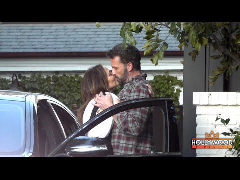 Ben Affleck & JLo share EMOTIONAL kiss in Los Angeles
