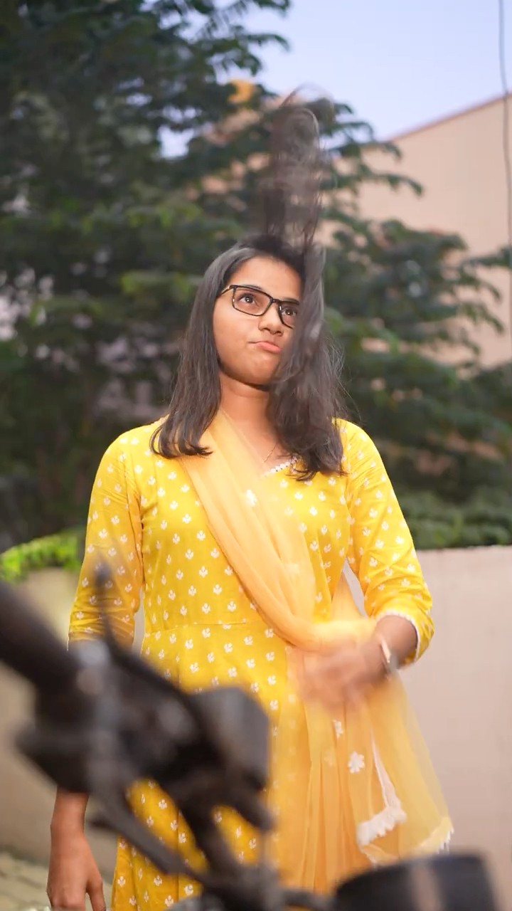 Moni kku Kannu Theriyaama Pochu ??? #comedy #funny #trending