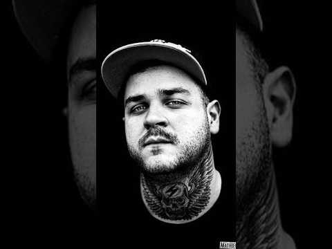 lead singer of emmure gets electrocuted