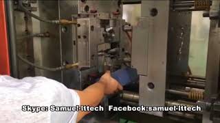 Automatic thread demoulding mechanisms in the slider