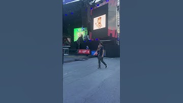 Turbine Creature Projection | Walking Bread Multiverse on Beneva Stage | Montréal @justforlaughs