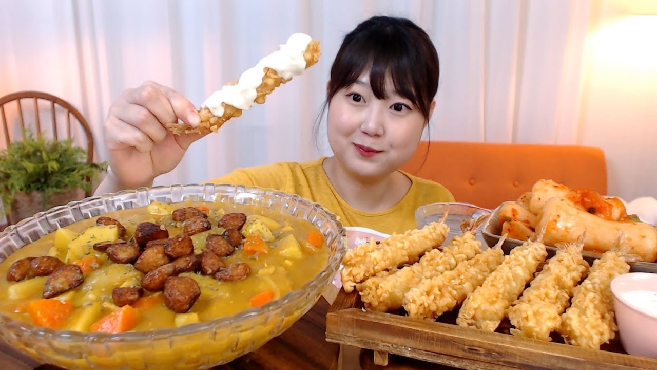 통마늘 튀김 가득 올린 카레라이스 왕새우튀김 총각김치 먹방 Garlic Curry Rice Fried Shrimp Kimchi Koreanfood Mukbang
