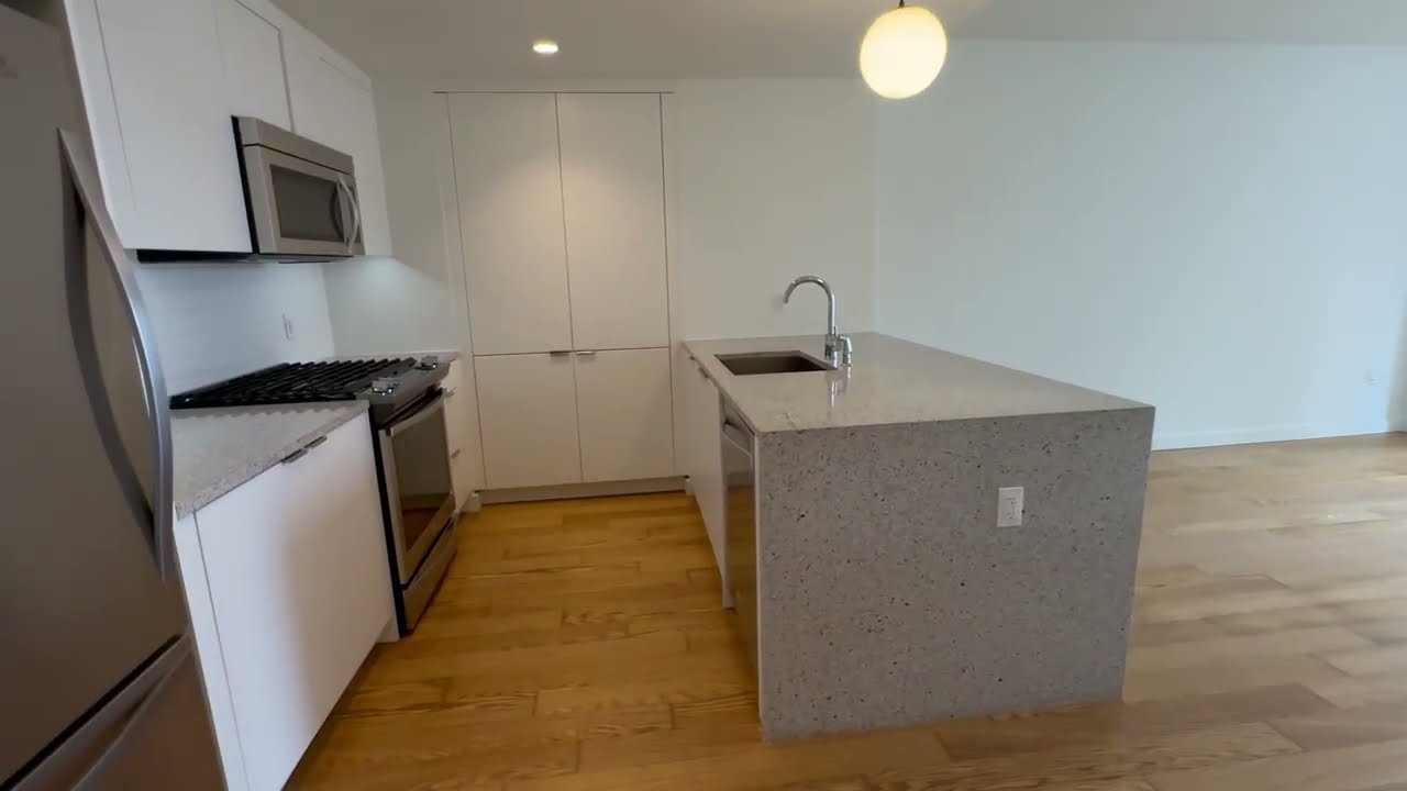 170 Amsterdam Unit 12G New York, NY