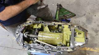 How to Remove your John Deere 2030 hydraulic lift cylinder from the lift cover