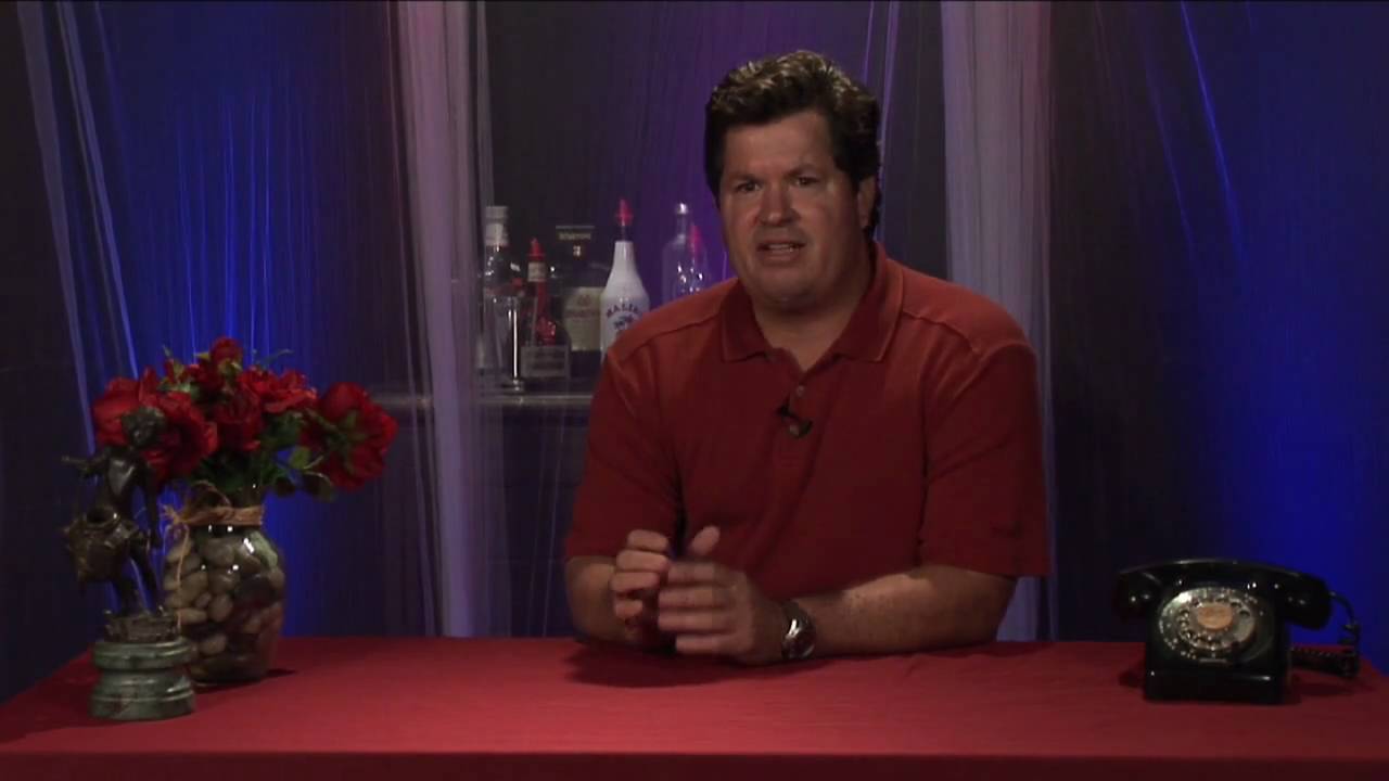 Wedding & Anniversary Gifts : How to Buy a 4th Year Wedding Anniversary Gift