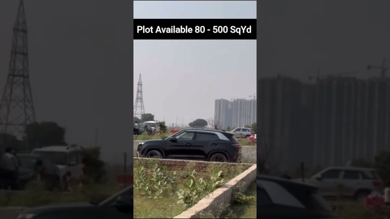 Plots  in Noida extension near Sec 15 google data centre Bank loan available call 70489 28772