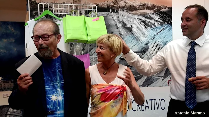 PRESENTAZIONE CAPI DI ABBIGLIAMENTO DONNA UOMO EST...