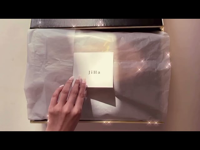 JiHa Gift Wrapping Box class=