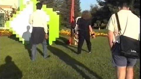 Gardens outside 1 Infinite Loop Apple HQ Cupertino 1996