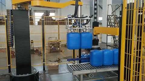 iBottling carton palletiser robot with rotating structure at a single column