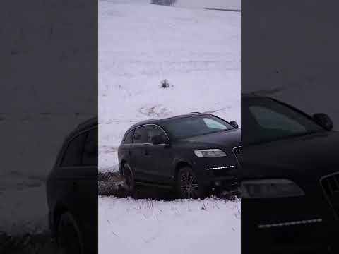 BMW X3 vs AUDI Q7 😲 🥺 #Shorts | offroad 4x4 | tiktok | suv | 4x4 | 4wd | car | carvs | vs | v