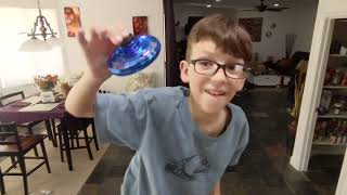 UFO!!!!!!!(flyNova flying fidget spinner)