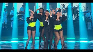 Video thumbnail of "Francesco Gabbani - Ci vuole un fiore 14/04/2023"