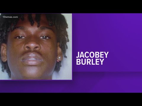 Suspect in machete attack on family arrested after mental health crisis ...