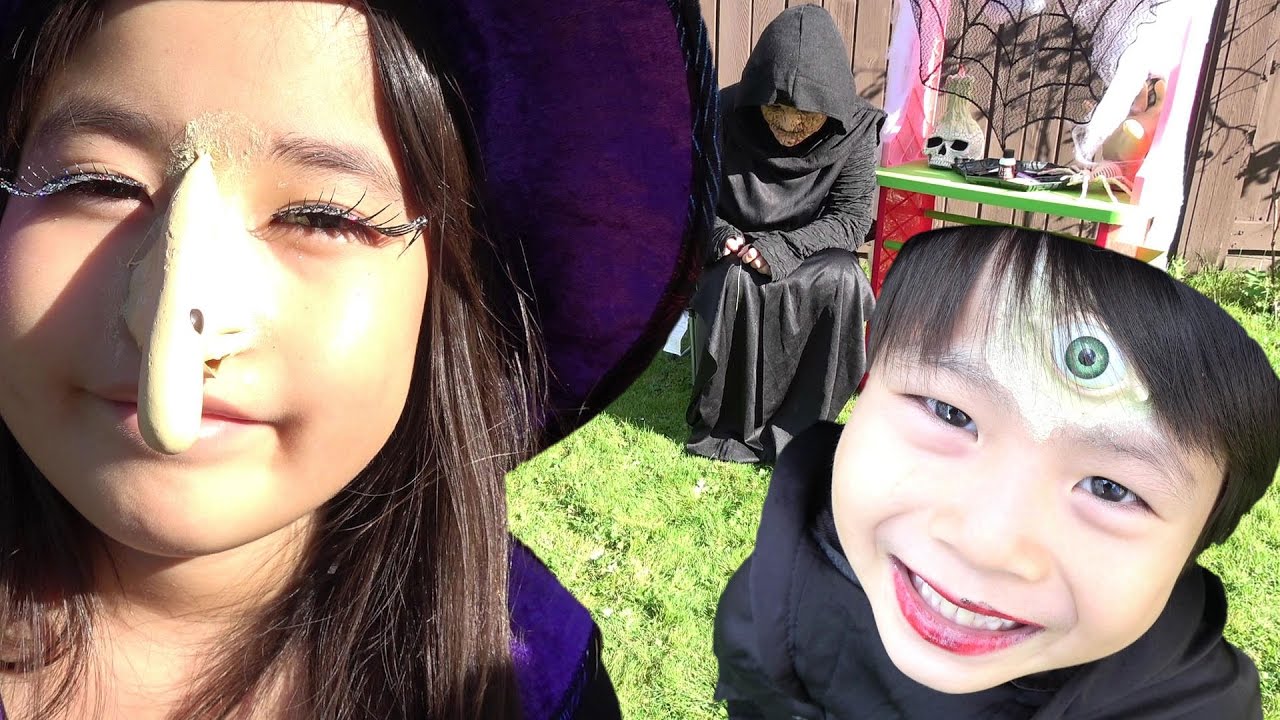 ハロウィン メイク にチャレンジ こうくんねみちゃん Halloween Witch Makeup Youtube