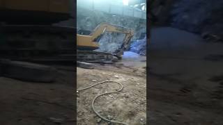 Massive stone cutting with wire saw machine! 🤯🧱 #Shorts #Construction #Machinery #WorldUnseen