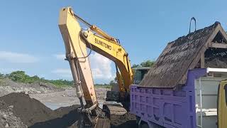 Pengisian Pasir Lumajang Dari Aliran Semeru Pangsung Untuk Tujuan Surabaya