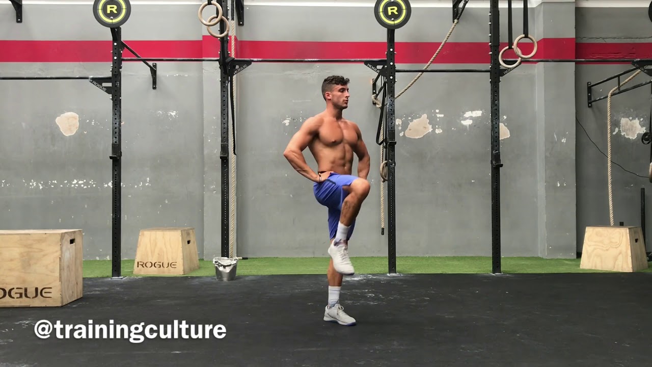 Knee raising lunge | Training culture - YouTube