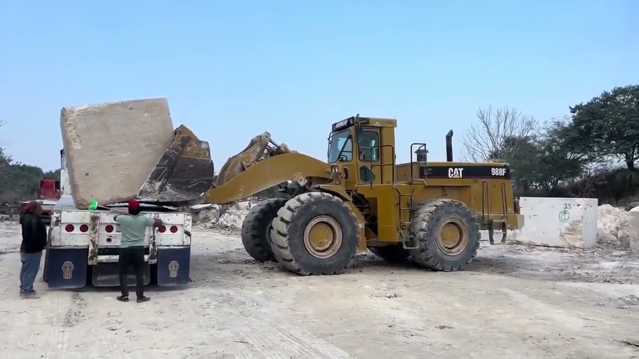 How granite stones are loaded