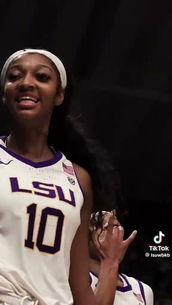 She made a layup #hoodnews #angelreese #basketball #sports #lsu #viralvideo #bball #omg #how #wow #i