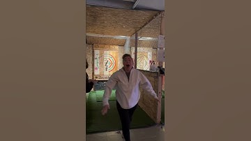 #SHORTS: FUN AND UNIQUE LOS ANGELES DATE IDEA - AXE THROWING IN WEST COVINA | KESHIA SIH