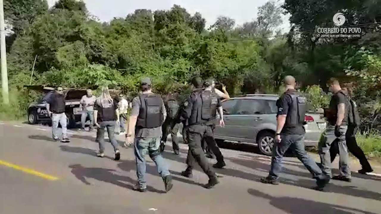 Policiais buscam suspeito de matar policial durante operação no Vale do Caí