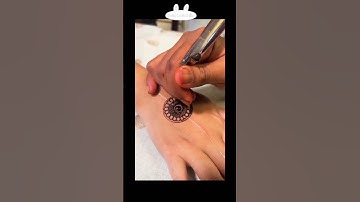#mehndi me circle kese banaye 😳#mehndi me circle banane ki trick 🤫🤯#shortvideo#youtubeshorts