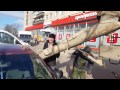 Muž napunio betonom ženin auto zbog prezimena