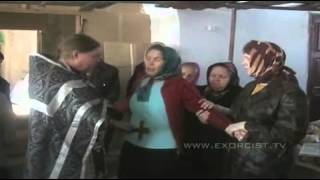Изгнание БЕСА в храме(Изгнание БЕСА в храме. Еще: Буш хотел оскорбить КОРАН, и Что с Ним произошло ?!! Смотрите здесь: https://youtu.be/oAbclX..., 2013-10-30T07:43:41.000Z)