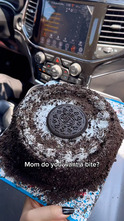 Mom do you want one? #food #cake #eating