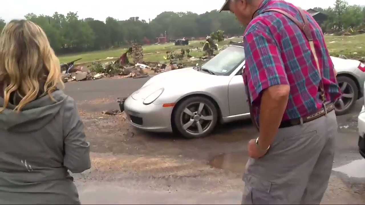 'Total disaster': Cashier in Hunt, Texas reflects on the flooding devastation