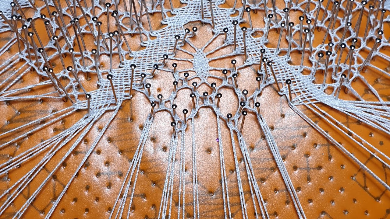 PUNTILLA O LIGA MERCHE /4 dentro del rombo y araña