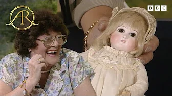 'Highly Collectable' French Jumeau Bébé Doll Worth Four Figures | BBC Antiques Roadshow UK