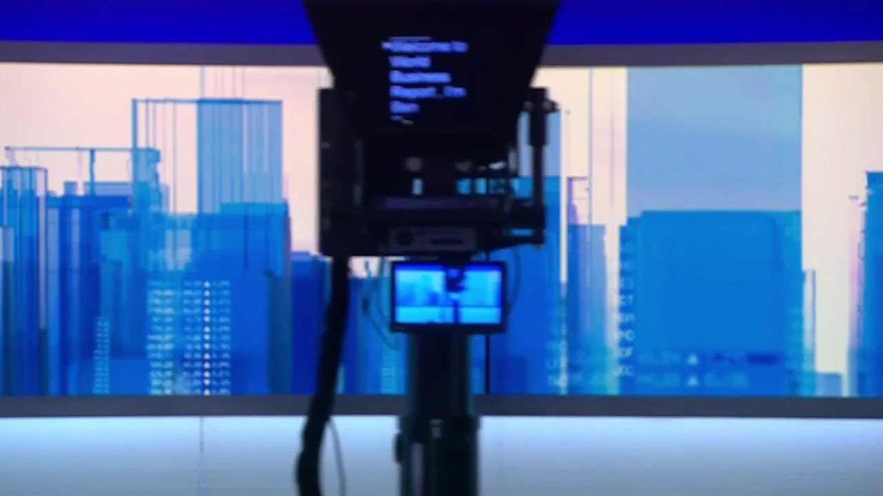 BBC World Business Report: 1430GMT - Headlines & Intro + Camera Blooper 8/2/22)