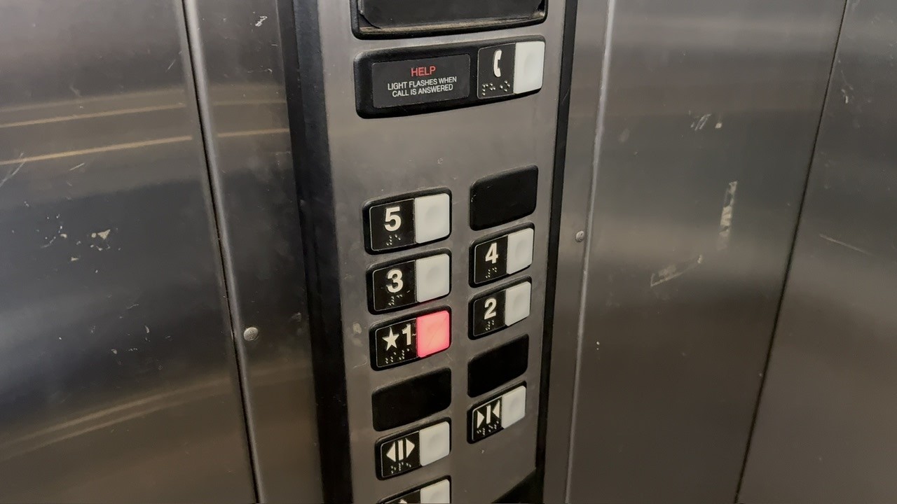 Schindler 330A HT Hydraulic Elevator @ AdventHealth Parking Garage, Altamonte Springs, Florida