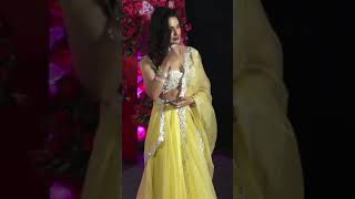 Yuvika Chaudhary atttend Aarti Singh&#39;s Sangeet ceremony #bollywood #yuvikachaudhary